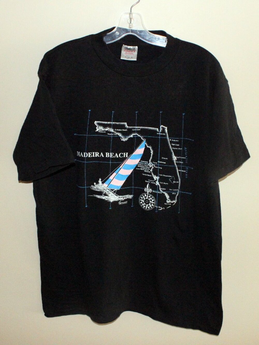 3/$55❤️1990 Oneita MADEIRA BEACH Florida single-stitch t-shirt Made in the USA